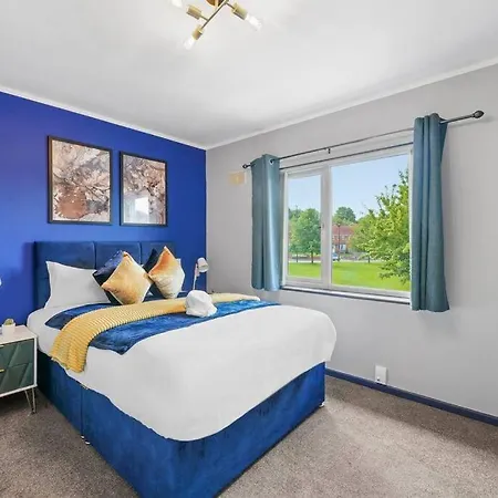 3br Modern Spacious House W/garden In *