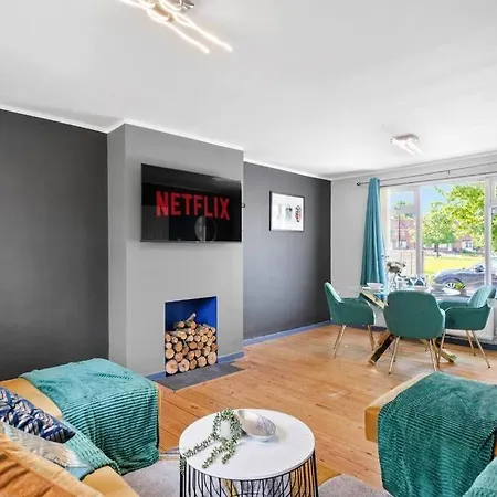 3br Modern Spacious House W/garden In * בריסטול